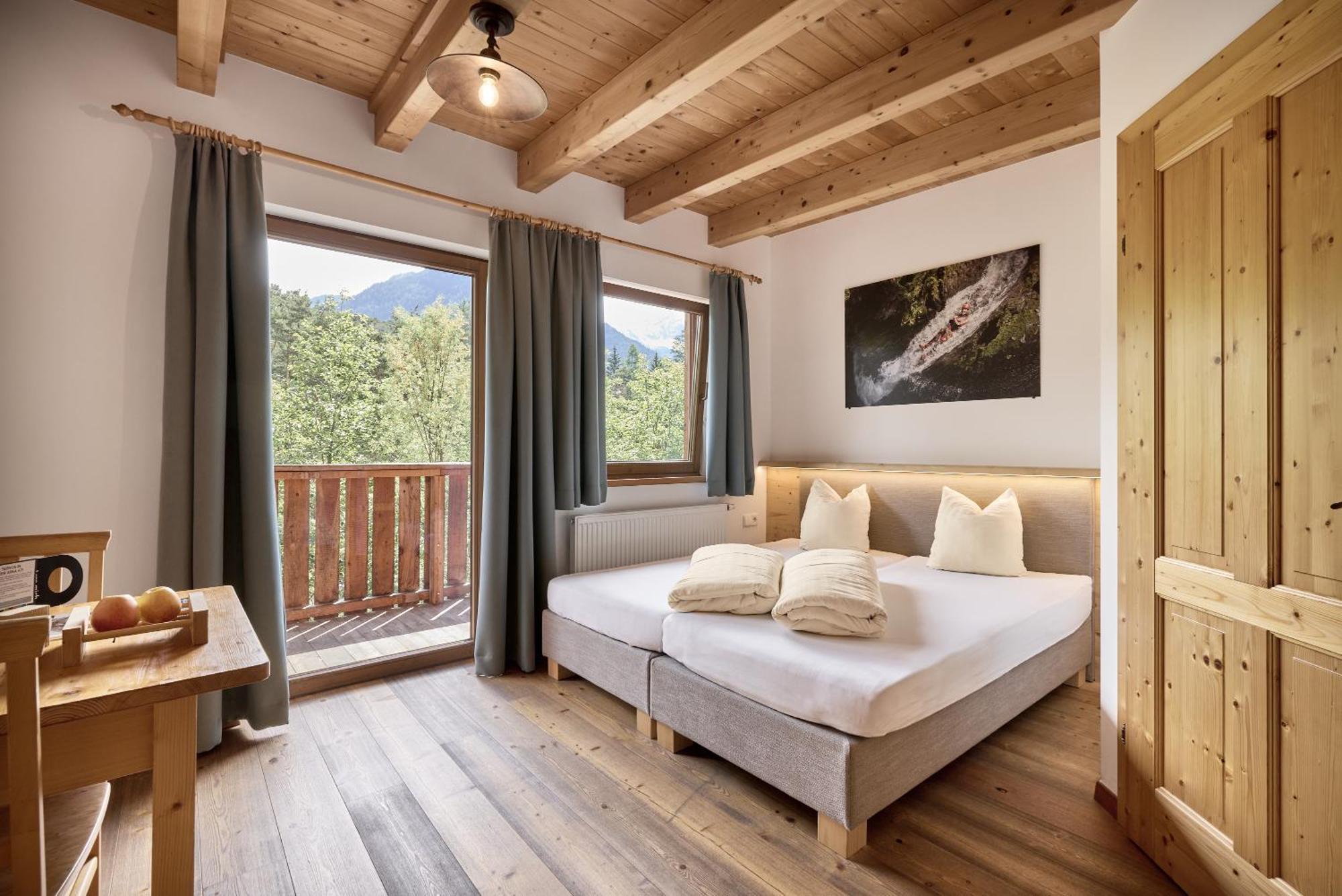 Area 47 - Tirol Hotel เอิทซ์ทาล-บาห์นฮอฟ ภายนอก รูปภาพ